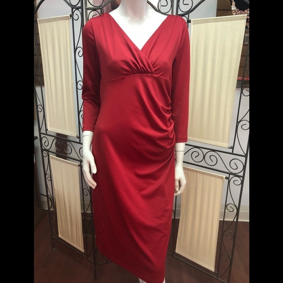 Dresses & Skirts - Mid sleeve dress.